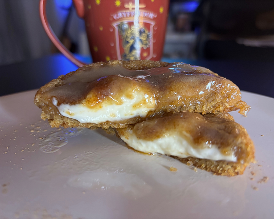 Cinnamon Roll Cheesecake Cookie